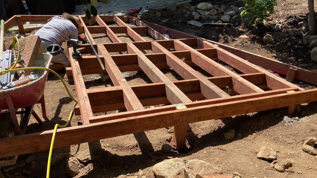 deck builders in Seattle